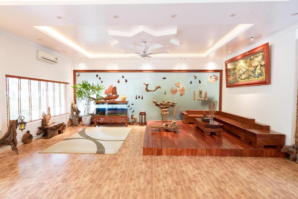 Khách sạn HTC Tuần Châu