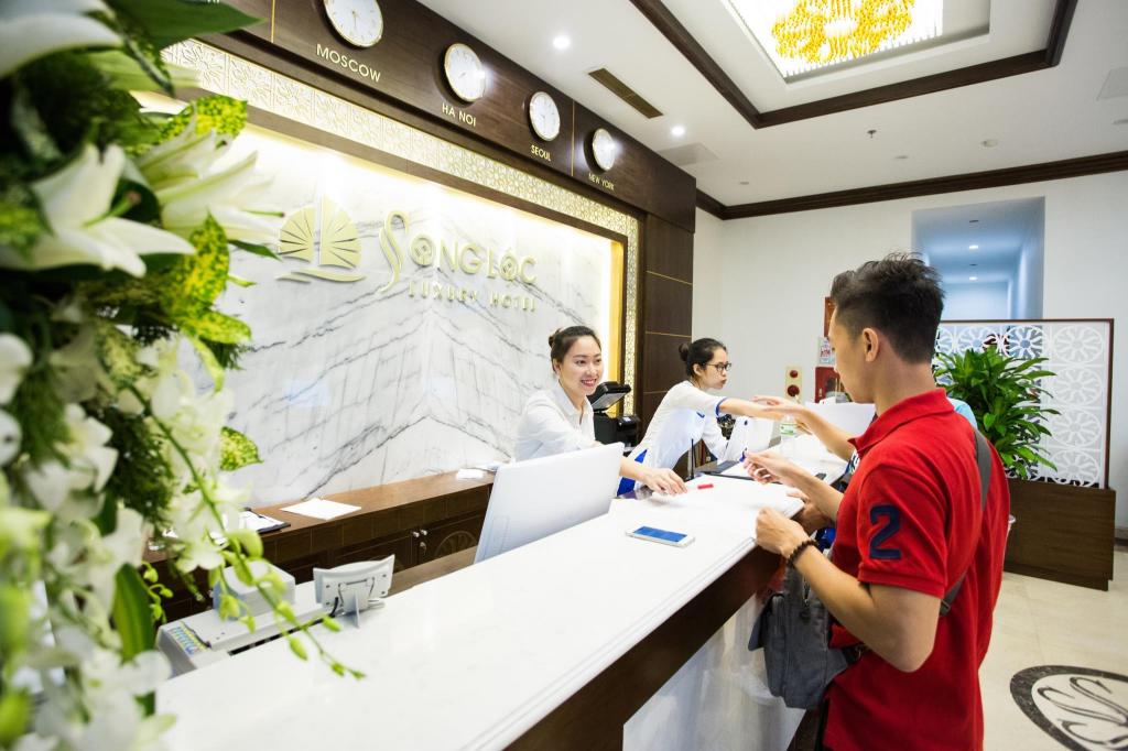 Song Loc Luxury Hotel