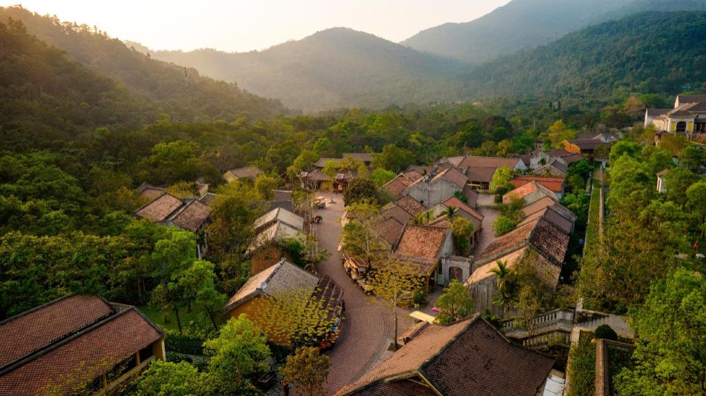 Làng Nương Yên Tử ( Yen Tu Village )