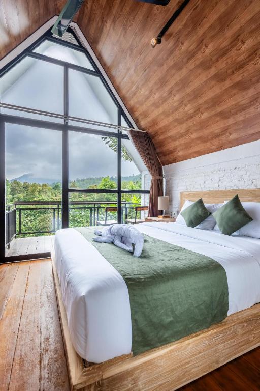 green slope villa glamping