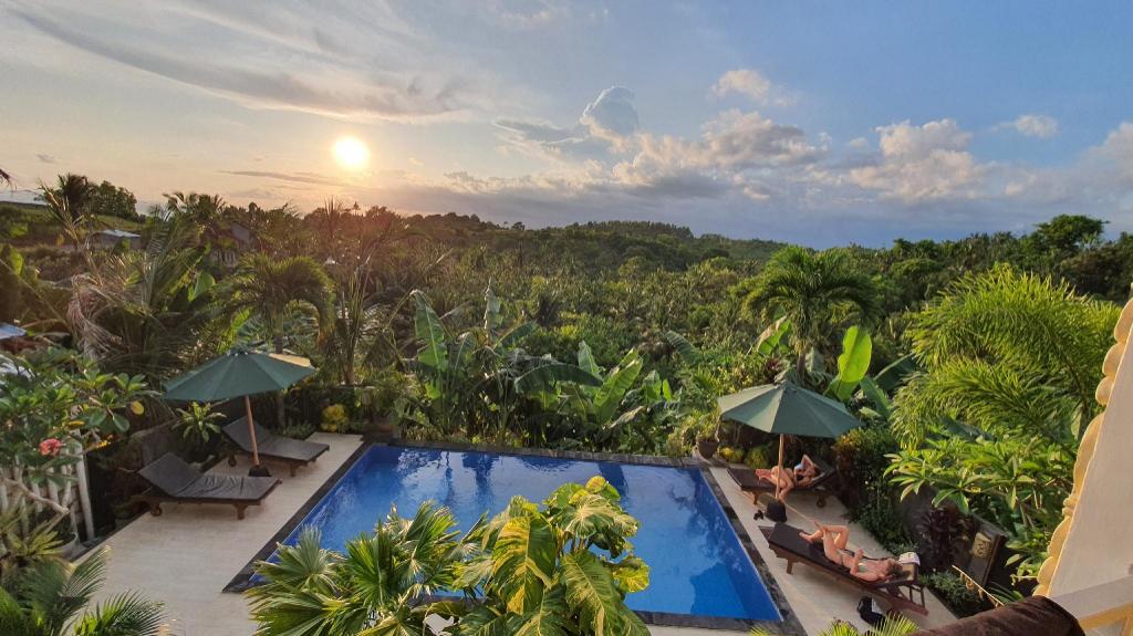 Kelingking Sunset Point