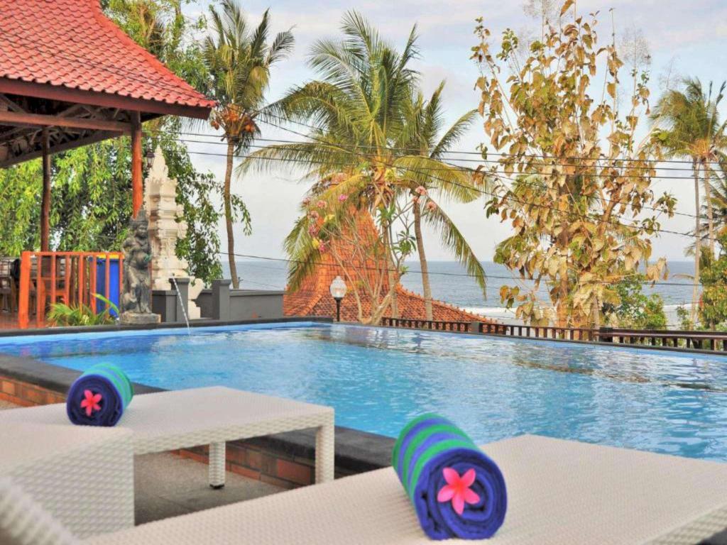 Surya Chandra Beach Bungalow Nusa Penida