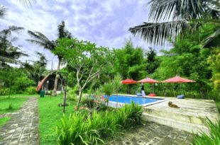 Apit Lawang Villas & Resto