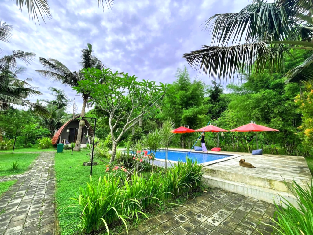 Apit Lawang Villas & Resto