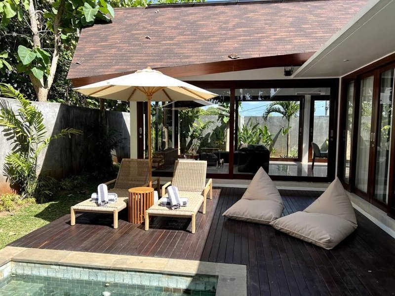 Beach Front LUX Villa