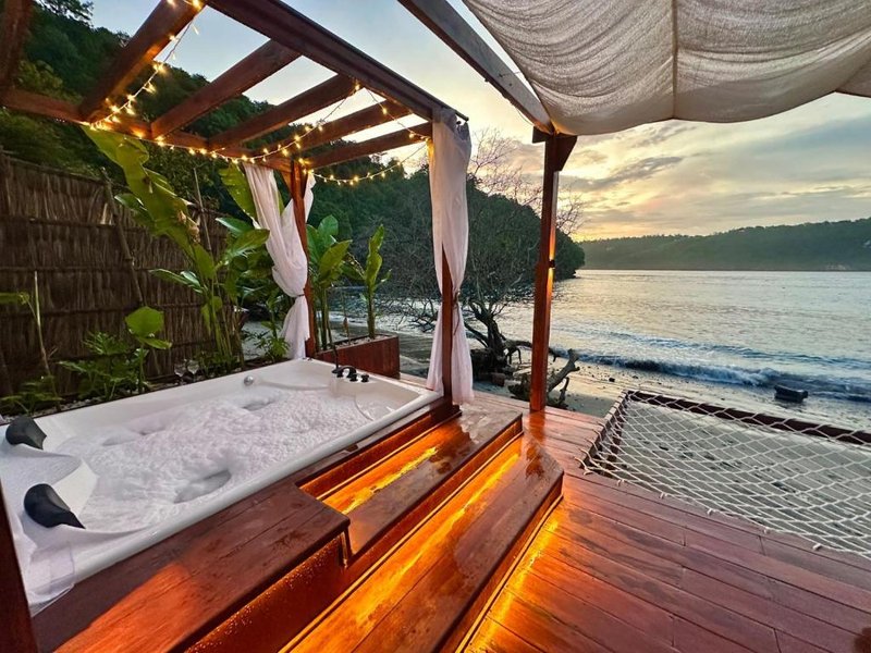 Beachfront Luxury Dome Villas – Gamat Bay Resort