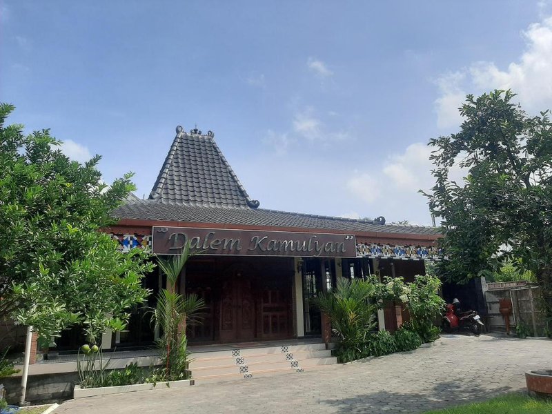 Capital O 93994 Dalem Kamulyan Syariah Guest House