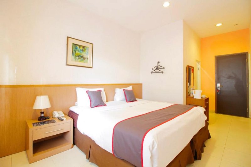 Collection O Pasteur Near Paris Van Java Mall Formerly Sweet Karina