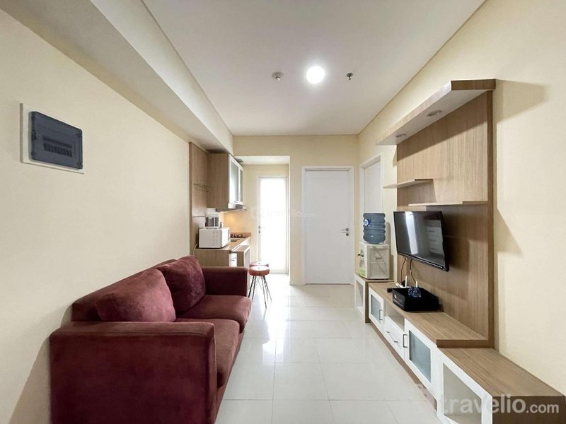 Deluxe 2BR at Parahyangan Residence By Travelio