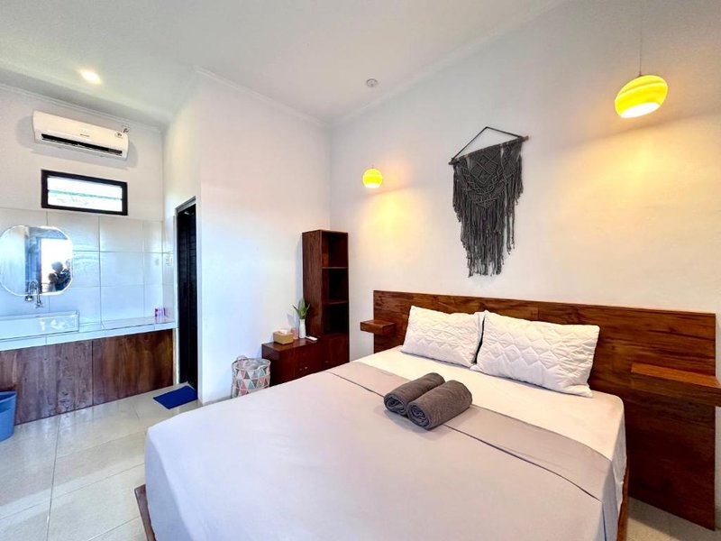 Dude Surf House Uluwatu