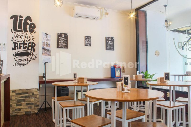 Eascot Hotel Mitra RedDoorz