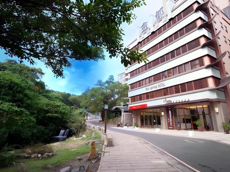 Golden Hot Spring Hotel