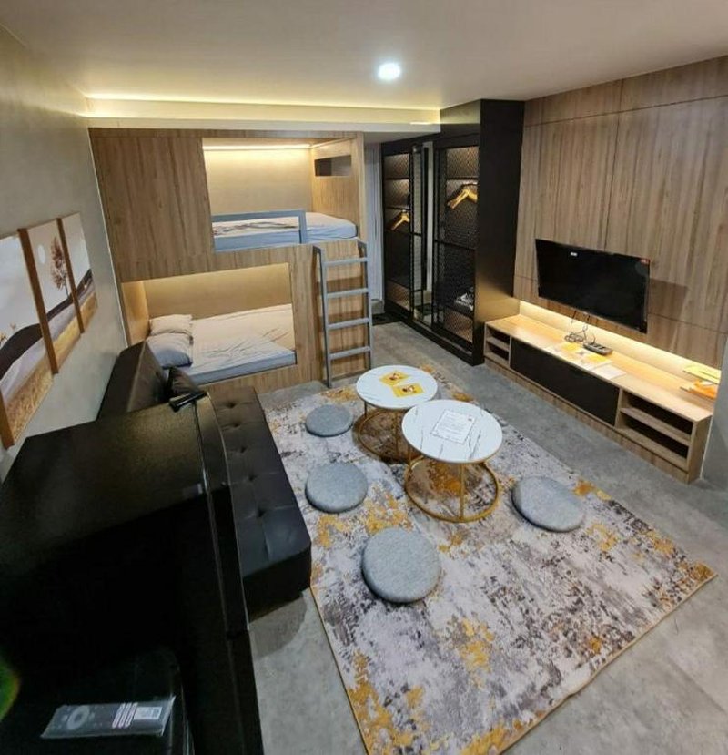 Golden Reindeer City Studio