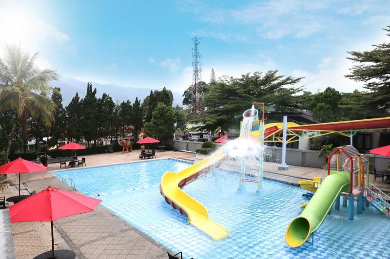 Grand Ussu Hotel & Convention