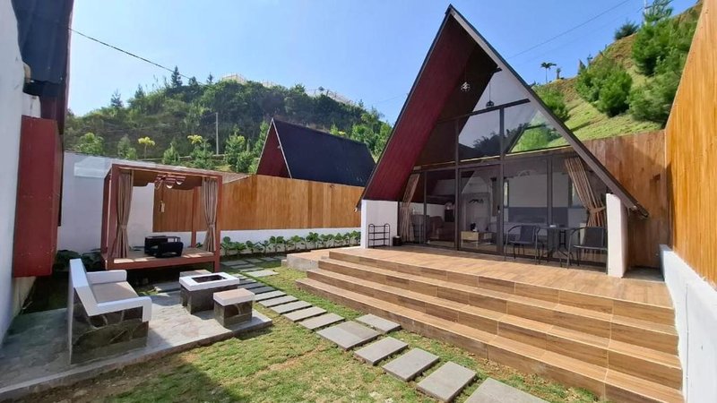 Heavenly 2 – Private Triangle