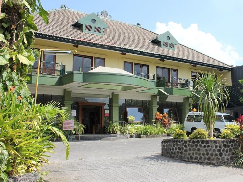 Hotel Winotosastro Garden