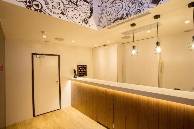 Just Live Inn-Taipei Station