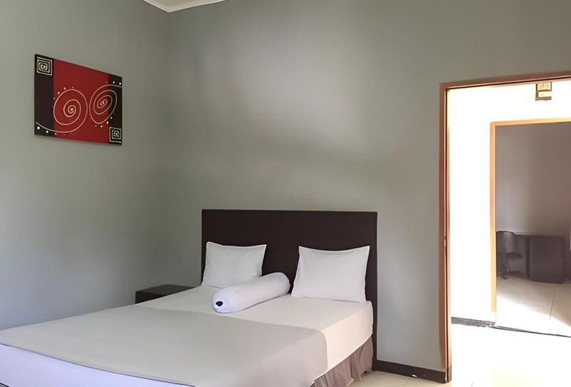 Kemang Place near Lippo Mall Kemang Mitra RedDoorz