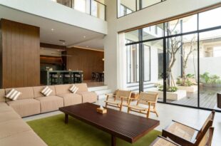 Kireina Mori Forest View Villa 6 bedrooms with a private heated swimming pool and a movie room