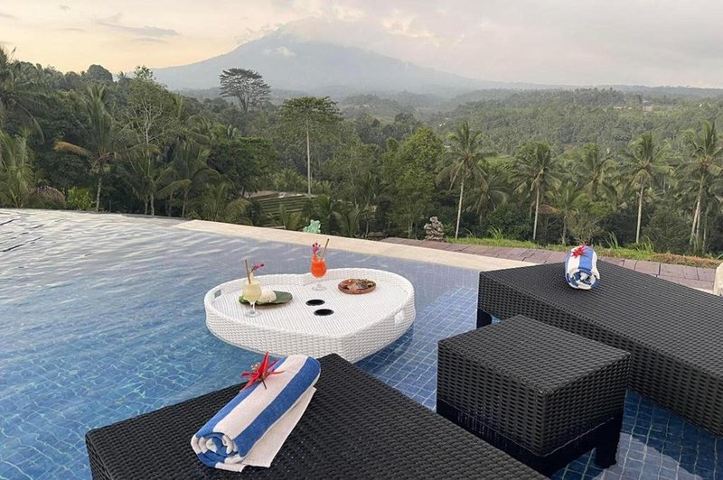 KTS – Kubu Tepi Sawah