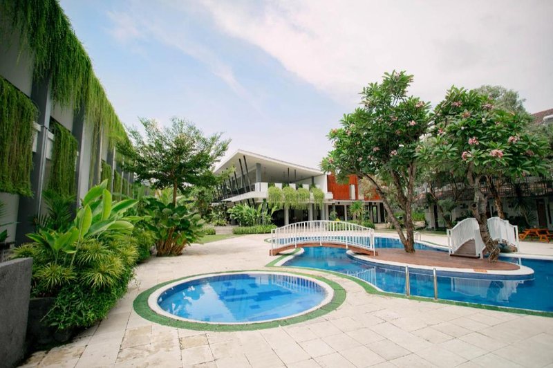 LPP GARDEN HOTEL