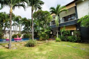 Lush tropical haven – 10 minute walk to Seminyak Beach