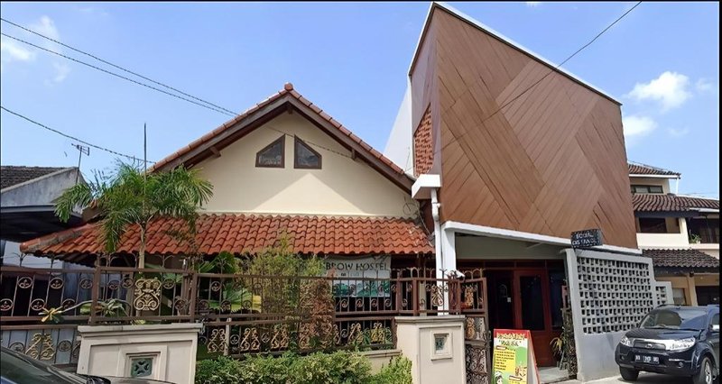 MASHBROW HOTEL BUDGET