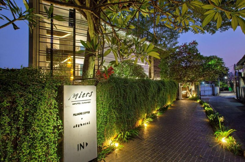 Miers Kuningan, ARTOTEL Curated