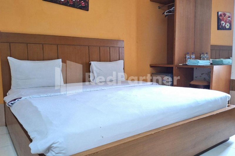 Nirvana Inn seturan Mitra RedDoorz