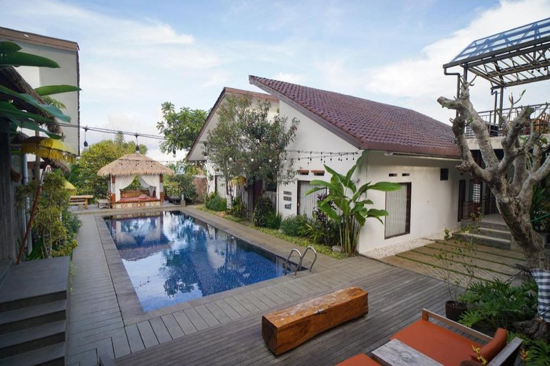 Omah Angkul Angkul Pool Villa