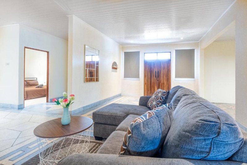 Open Plan 3 Bedroom House Sanur Port