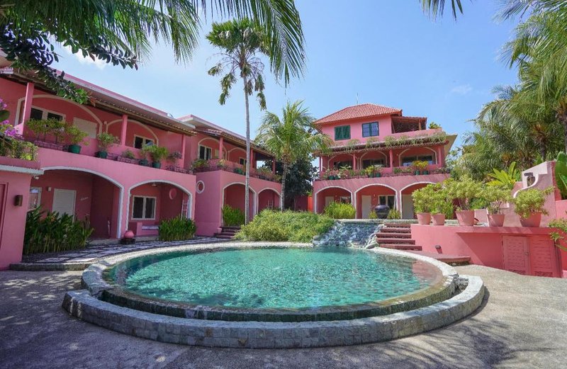 Pinkcoco Uluwatu – Constant Surprises – for Cool Adults Only