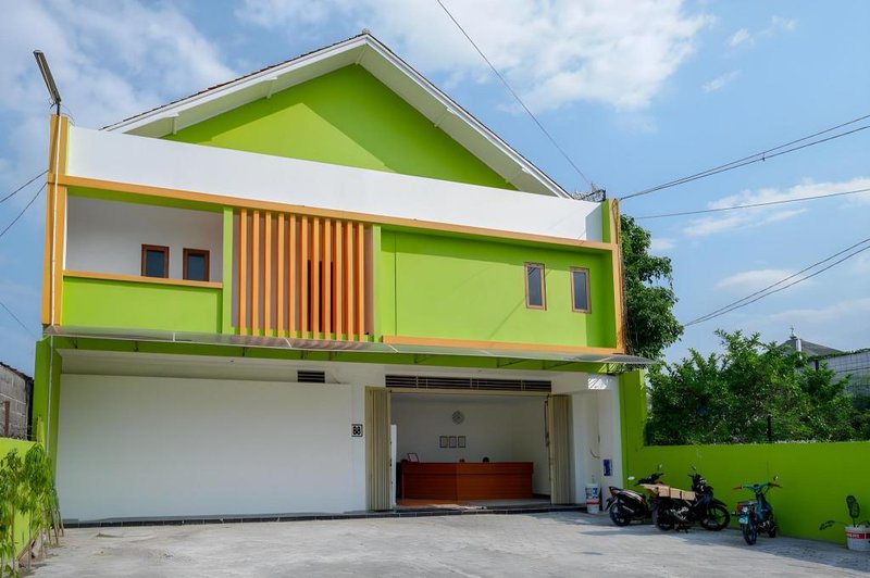 RedDoorz @ Jalan Wonosari KM.9