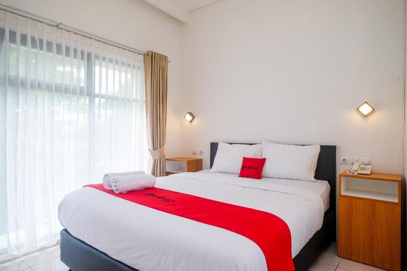 RedDoorz near Ambarrukmo Area