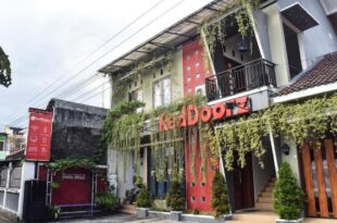 RedDoorz near Hartono Mall