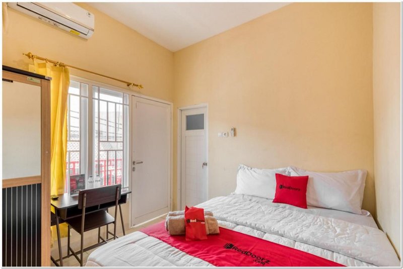 RedDoorz near Ramai Mall Malioboro