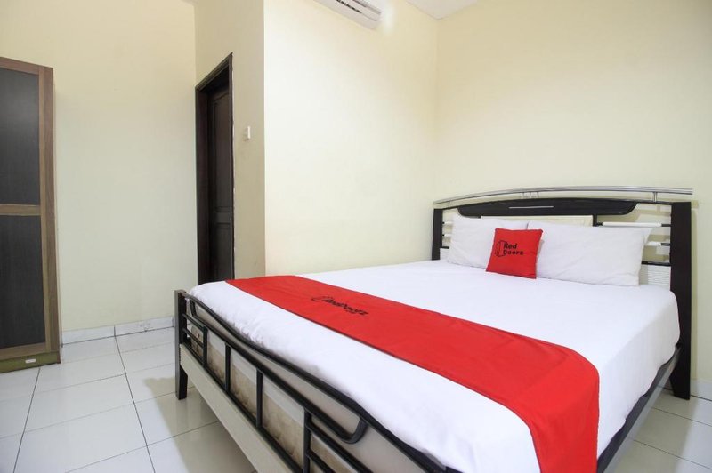 RedDoorz near RS Sarjito Yogyakarta 2