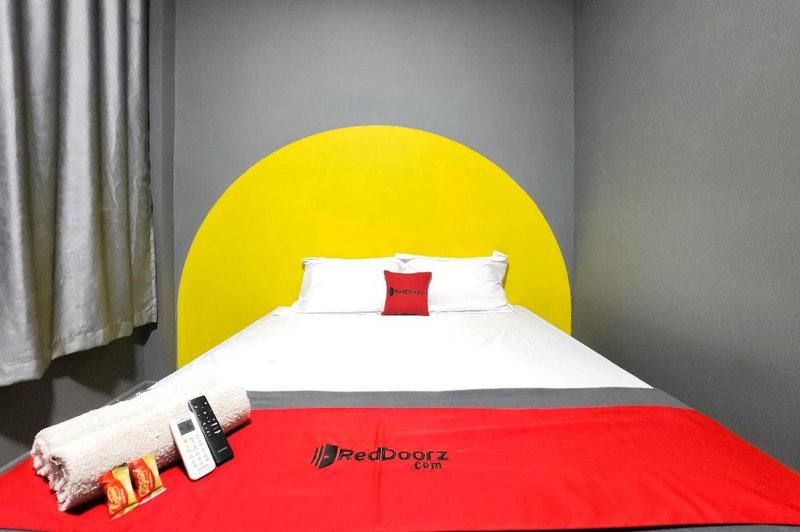 RedDoorz Near Stasiun Tanah Abang