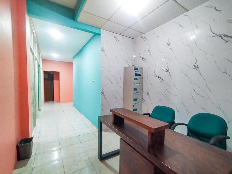 RedDoorz near Universitas YARSI