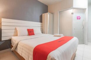 RedDoorz Plus near Asia Afrika 3