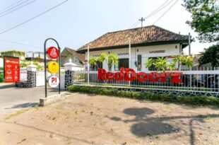 RedDoorz Plus near Taman Sari 2