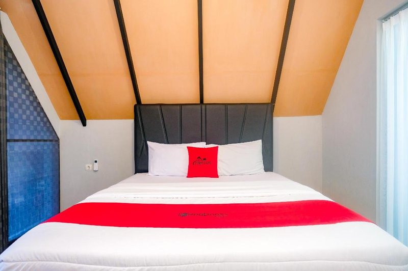 RedDoorz @ Pondok Palma Villa