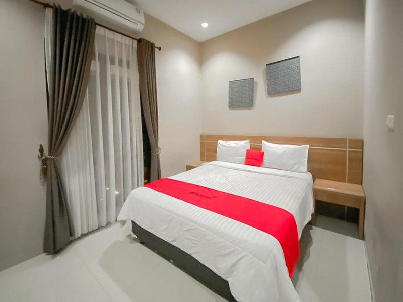 RedDoorz Premium @ Griya Inkoppabri Cisarua Puncak