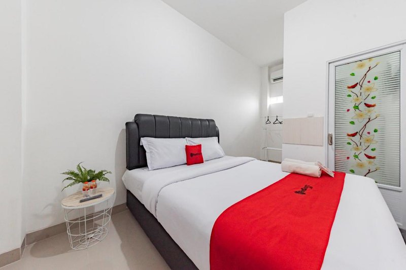 RedDoorz @ Suryakencana Bogor