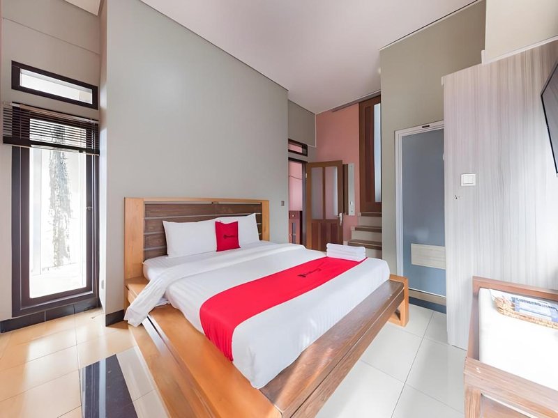 RedDoorz Syariah near Politeknik Negeri Bandung Campus