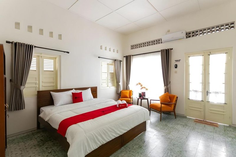 RedDoorz Syariah near Titik Nol Yogyakarta