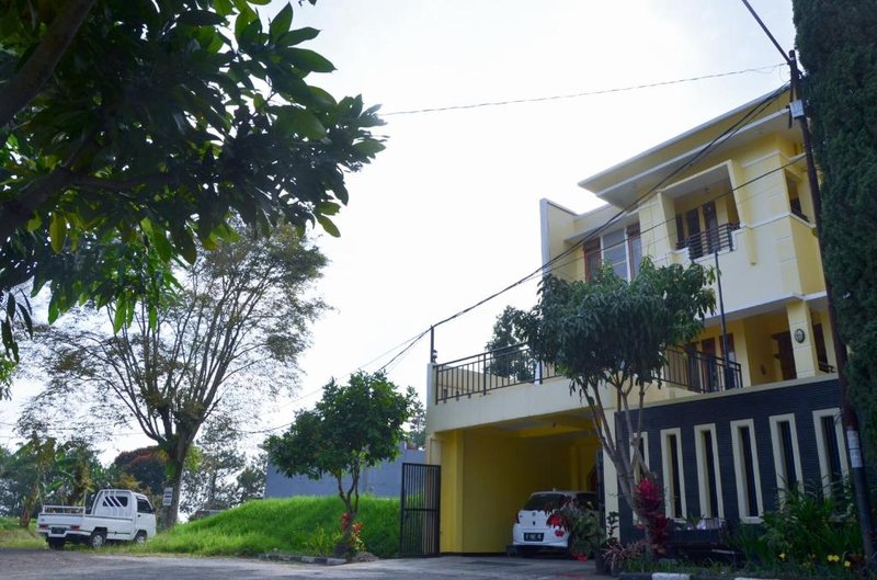 Rumah Kuning Bandung