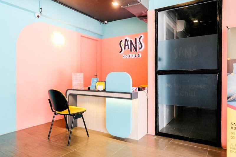 Sans Hotel Roxy Jakarta