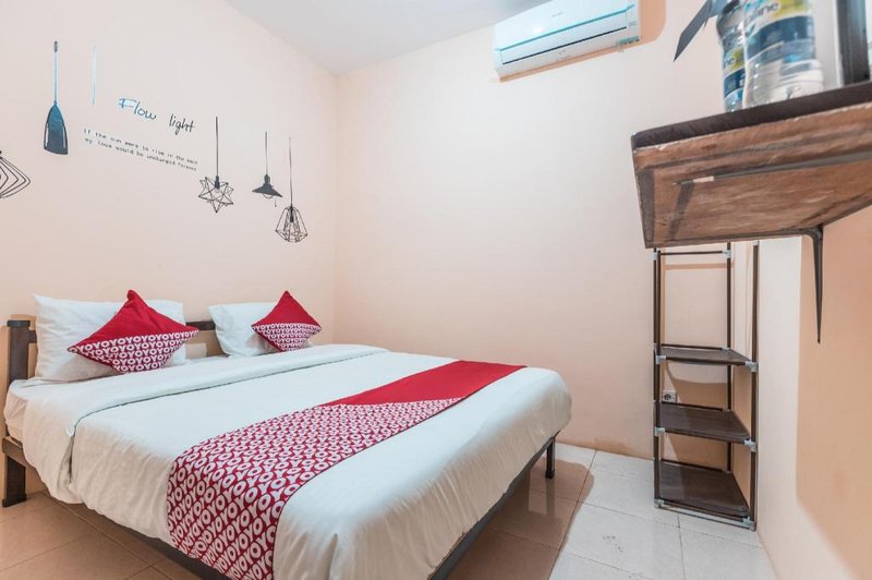 Super OYO 2034 Eden Guest House