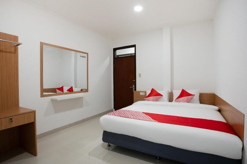 Super OYO 3209 Hegarbudhi Residence